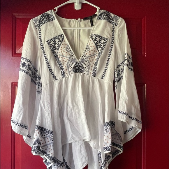 BcbgMaxAzria embroidered too - Picture 1 of 5